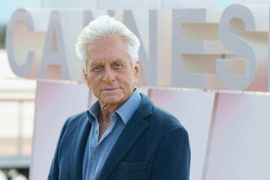 Majkl Daglas je uspeo da izbegne ulogu u jednom od najvećih filmskih promašaja svih vremena: Shvatio sam da sam na brodu koji tone (VIDEO)