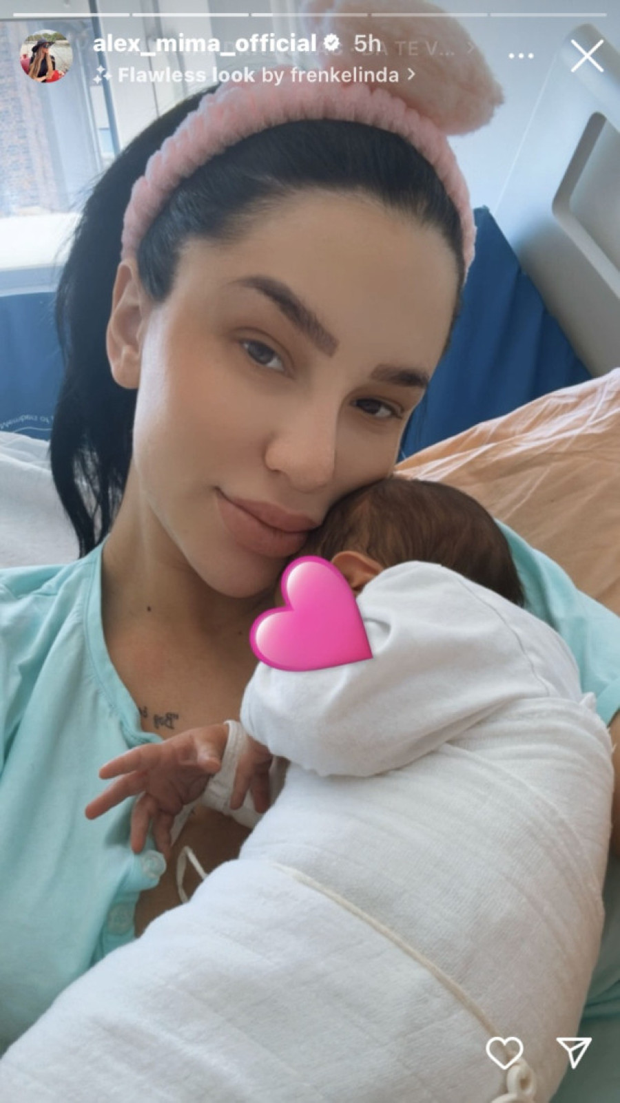 Aleksandra Nikolić objavila novu fotografiju iz porodilišta: Pokazala kako uživa sa ćerkom