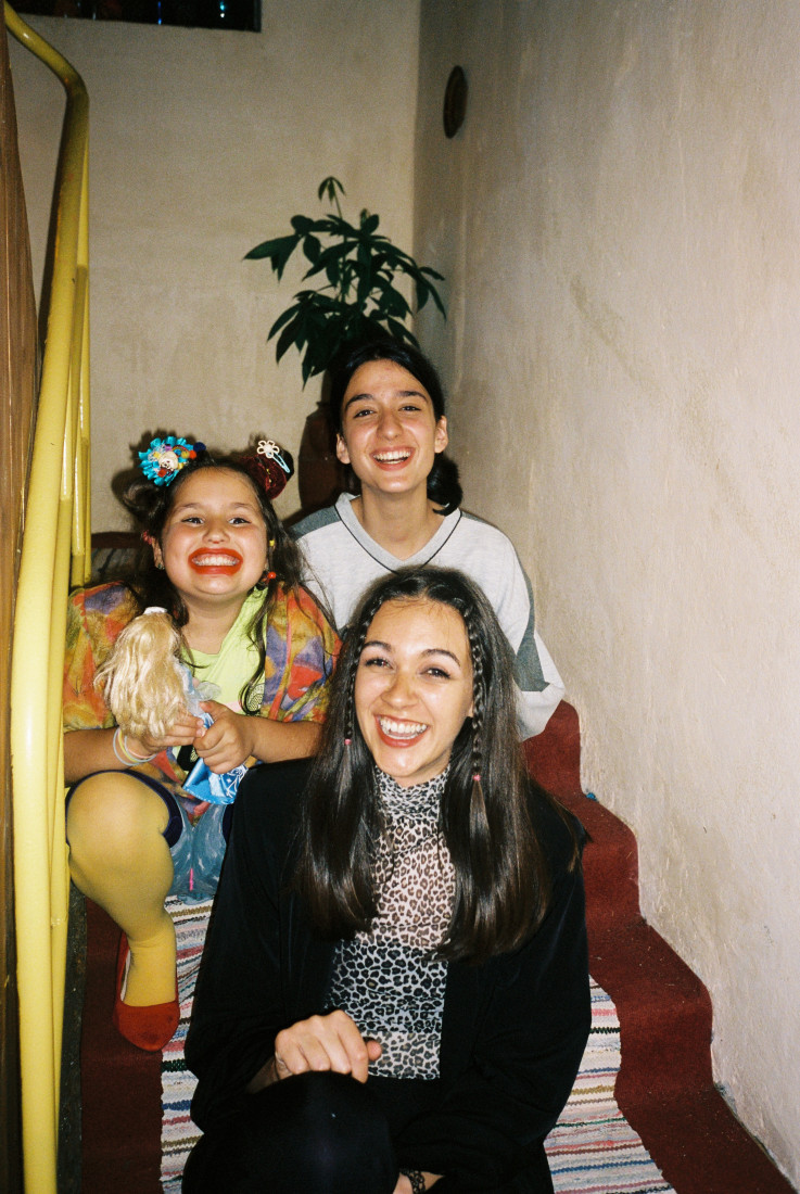 Film o NATO bombardovanju u kojem Goran Bogdan glumi oca i koji se gleda kao stara VHS kaseta: Glavna nagrada na Kipru za „78 dana“ (FOTO)