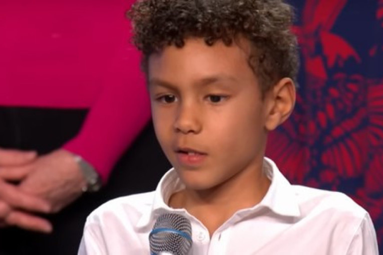 Dečak sa tumorom na mozgu rasplakao sve u studiju takmičenja "Ja imam talenat" (FOTO/VIDEO)