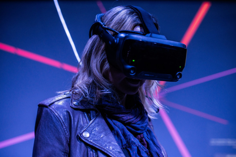 Uronite u svet virtuelne realnosti i teleportujte se u drugi prostor: Doživećete neverovatno iskustvo (FOTO)