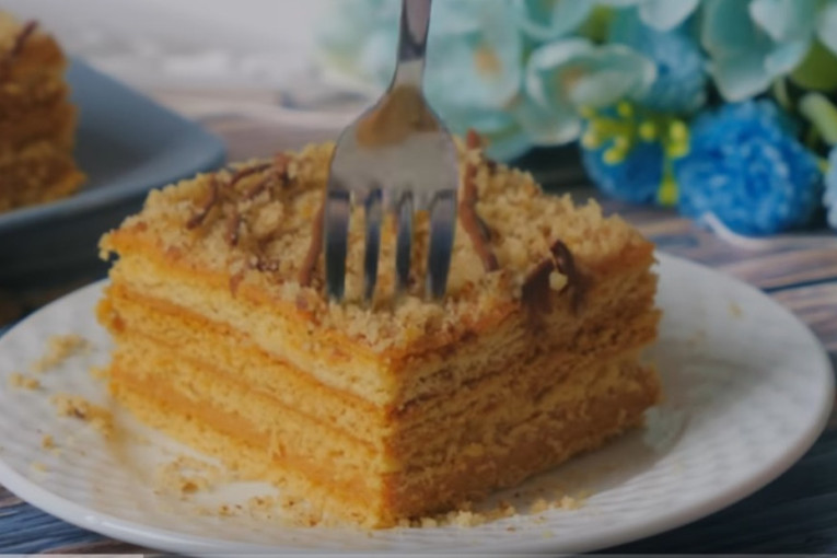 Recept dana: Marlenka - medena torta koja osvaja sva čula, omiljena već decenijama