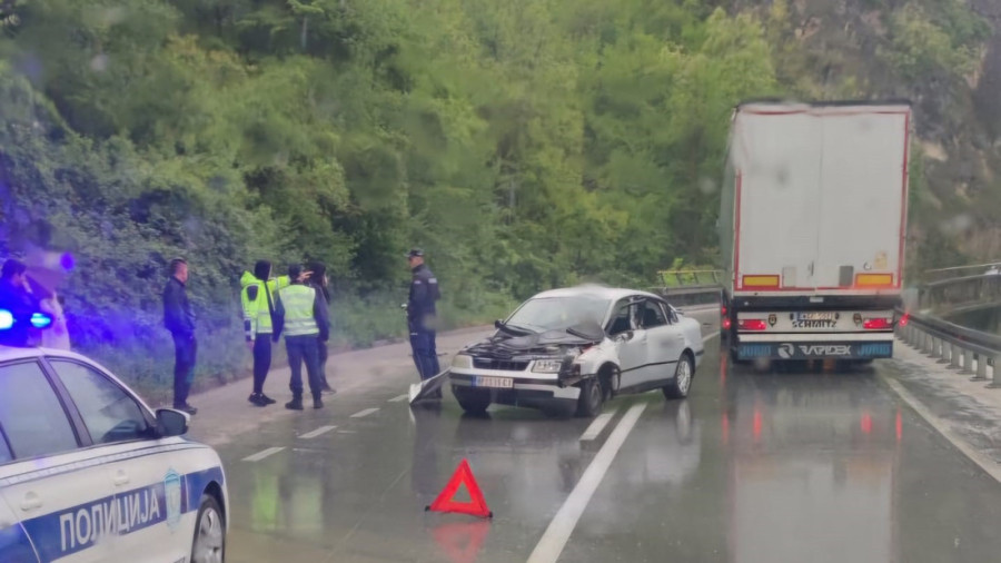 Saobraćajka na putu Prijepolje-Brodarevo: Ima povređenih (FOTO)