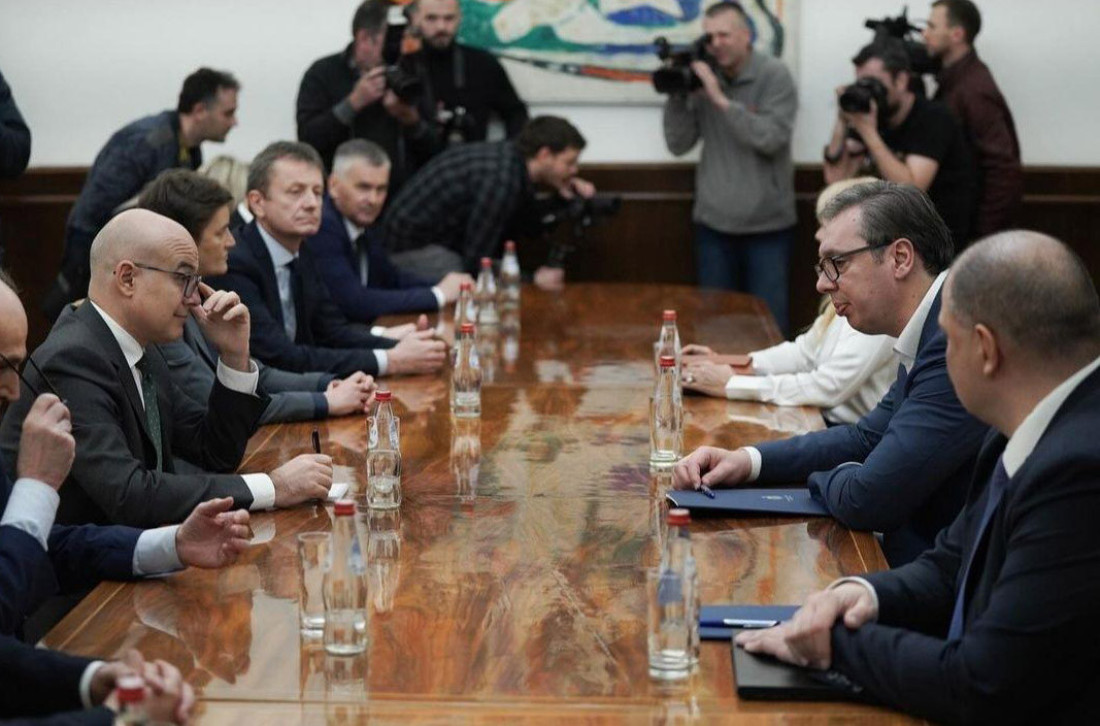 Vučеvićеva vlada bićе najbolji oslonac Vučiću tokom borbi u mеđunarodnoj arеni