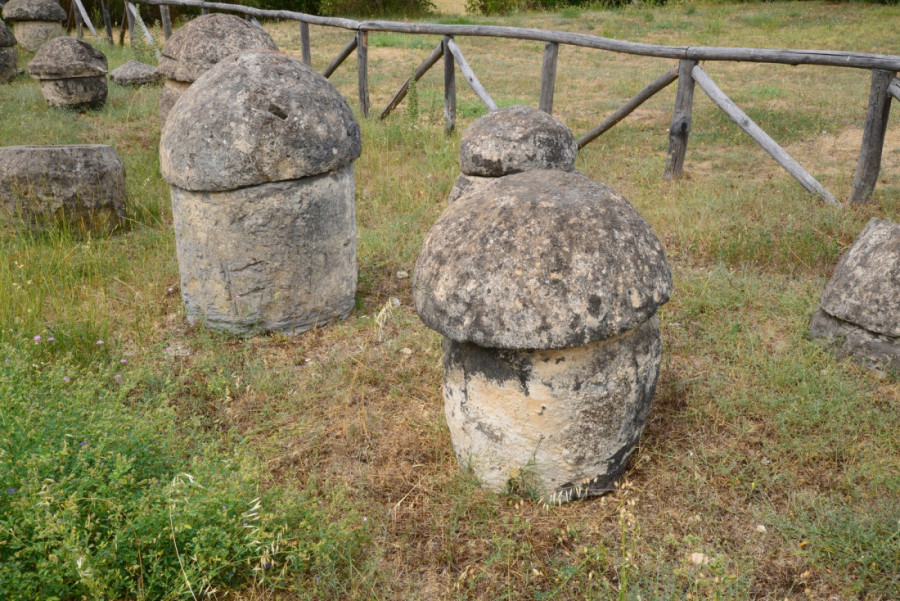 Senzacionalno otkriće na jugu Italije: Pronađena predrimska nekropola sa riznicom punom artefakata!