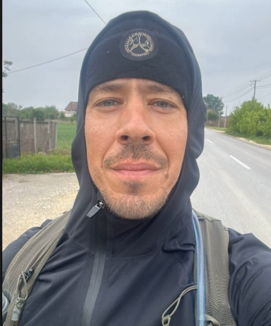 Kako je Nikola Rokvić izgledao kao tinejdžer: Sa ocem Marinkom je prvi put zapevao hit Harisa Džinovića (FOTO)