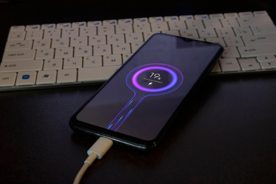 Baterija na telefonu vam se brzo prazni? Možda ga punite na potpuno pogrešan način