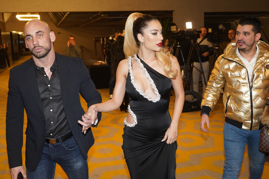 "Vreme je da se uda!" Oglasila se majka Tee Tairović: Evo šta misli o budućem zetu!