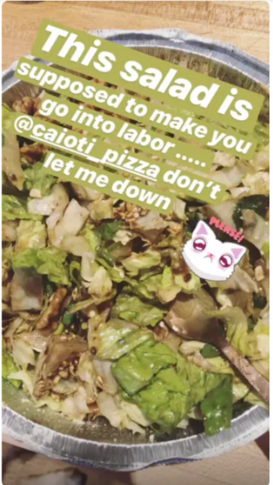 Trudnicama je sve dozvoljeno: Hilari Daf u iščekivanju četvrte bebe prošetala u spavaćici (FOTO)