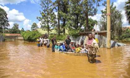 Porastao broj žrtava poplava u Keniji: Očekuju se nove padavine