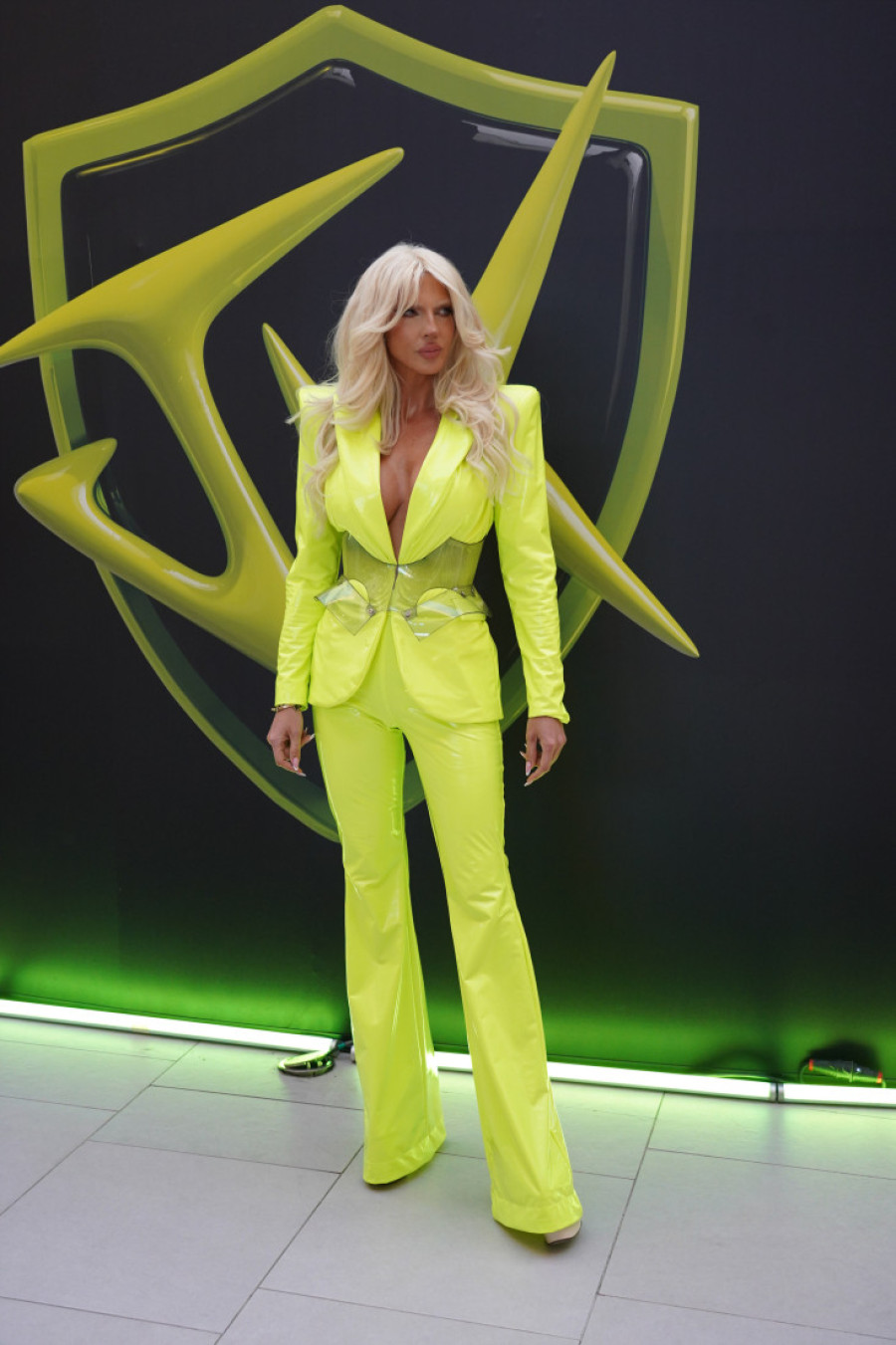 Jelena Karleuša kratko i jasno odgovorila Editi na optužbe da je spavala sa njenim dečkom! Prvo oglašavanje pevačice