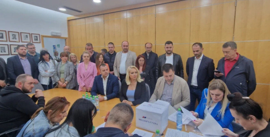 "Zajedno ćemo graditi": Predata lista “Aleksandar Vučić - Zvezdara sutra”!