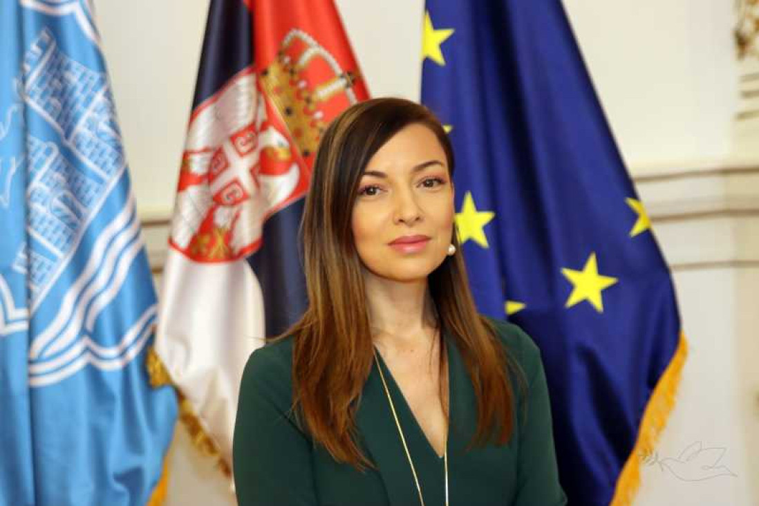 Novosađanka je novo lice u Nemanjinoj: Ko je Adrijana Mesarović, ministarka privrede?