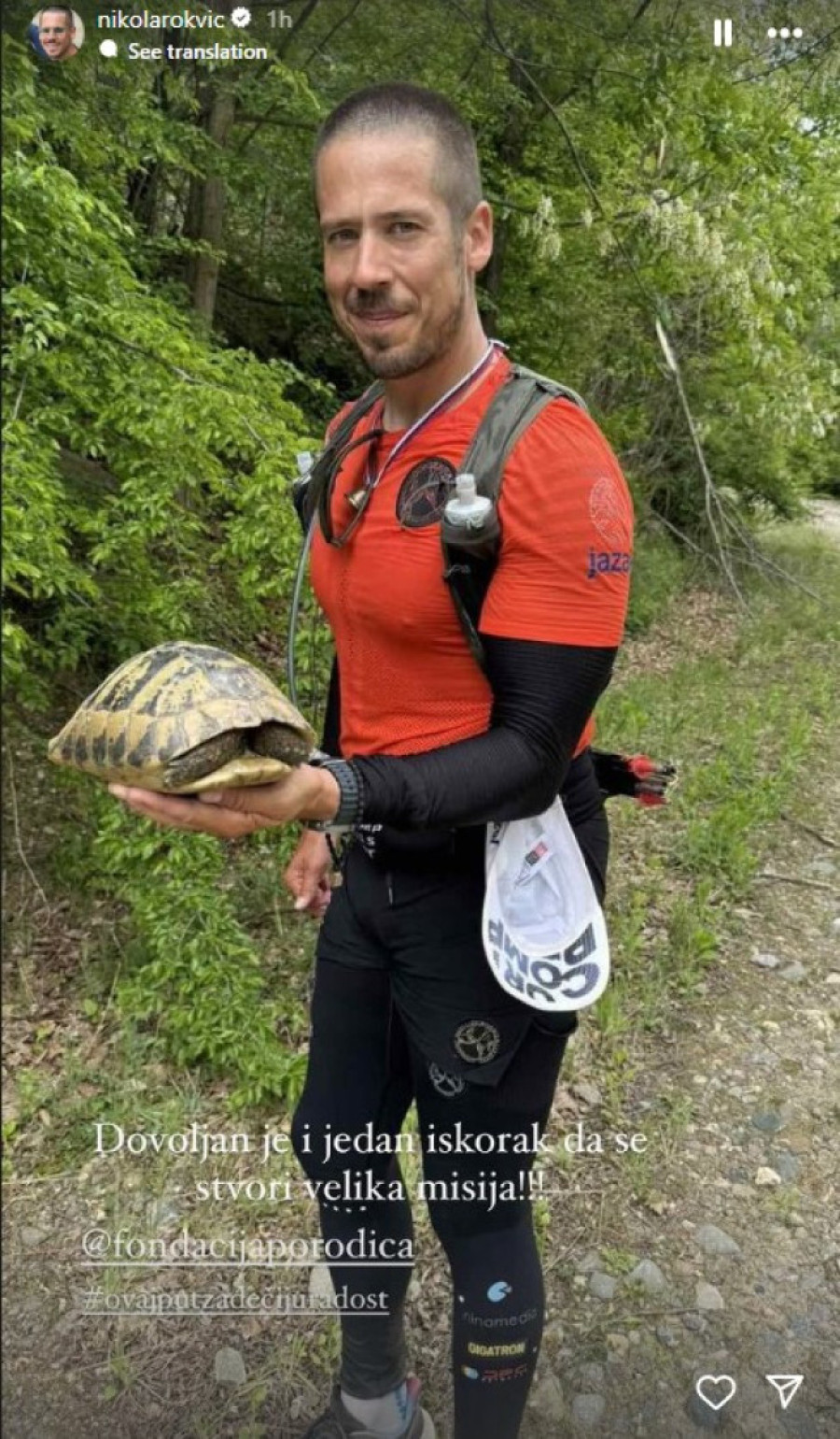 Nikola Rokvić na putu do Grčke završio usred šume u bademantilu: Dobio neočekivan poklon, otkrio i koliko novca je skupljeno