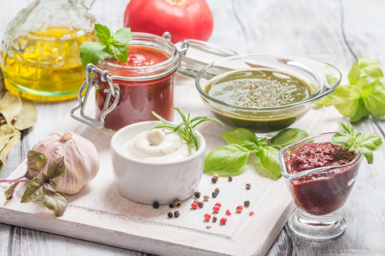 Jedna može da izazove i požar: Tri namirnice nikako ne smete da pripremate u fritezi na vruć vazduh