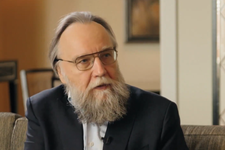 "Mržnja prema Rusiji je metafizička": Dugin objasnio Karlsonu zašto na Zapadu ne vole Putina (VIDEO)