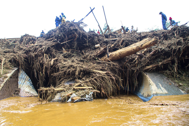 Poplave napravile haos u Keniji: Stradalo više od 40 ljudi, spasioci tragaju za telima žrtava!
