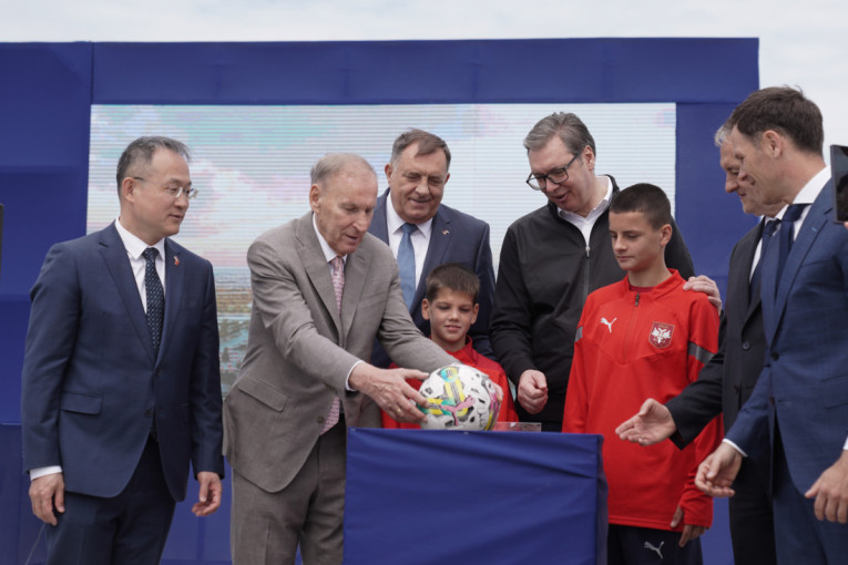 "Dejli mejl" o nacionalnom stadionu koji Srbija gradi: Novi, zadivljujući, vrhunski fudbalski "bašta" stadion