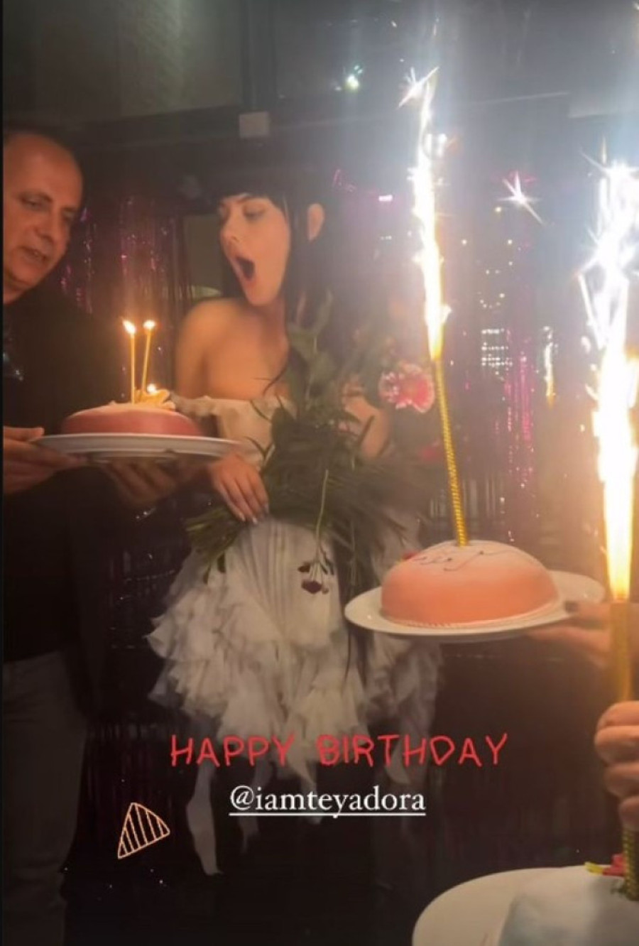 Majka Teye Dore emotivna pred Evroviziju: "Pokojni tata bi joj rekao da bude iskrena i svoja"! Evo ko joj stiže u Malme!