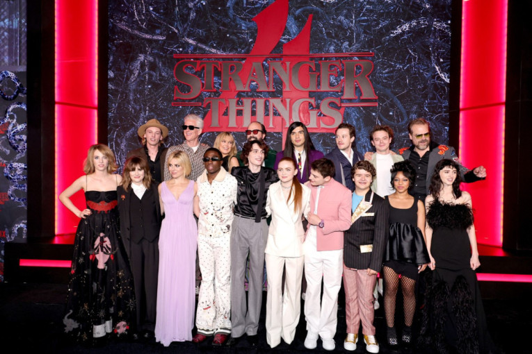 Otkriveni neverovatni iznosi koje će zvezde serije "Stranger Things" zaraditi za poslednju sezonu: Samo jedan honorar u strogoj tajnosti