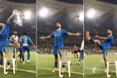 Nema kačenja sa Mitrovićem: Pokazao zube protivničkim navijačima i to na kakav način! (VIDEO)