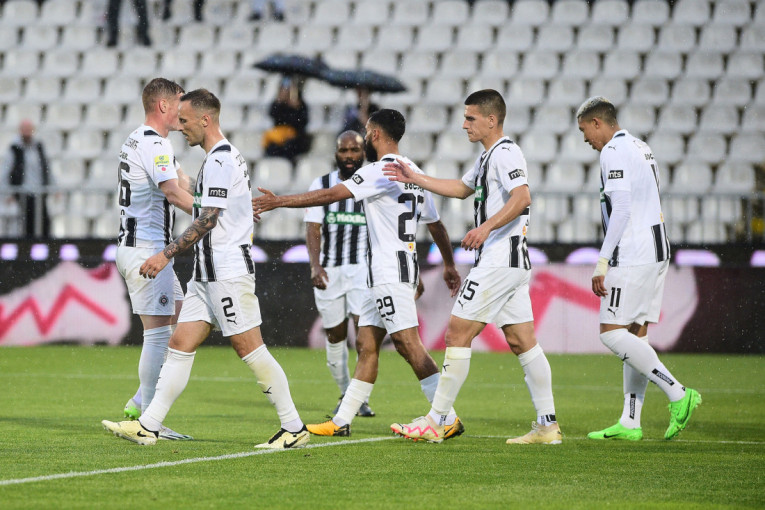 Partizanov adut za Ligu šampiona: Ljubimac Grobara ponovo oblači crno-beli dres! (FOTO)