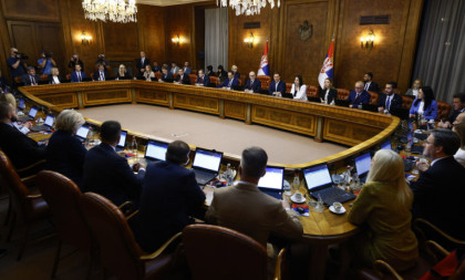 Vlada Srbije održala prvu sednicu u novom mandatu: Usvojena neophodna rešenja za funkcionisanje kabineta premijera