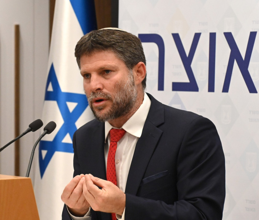 RAT NA BLISKOM ISTOKU: I Kina se uključuje? Bela kuća potvrdila koliko će trajati sukob, Iran napao američke baze (FOTO/VIDEO)