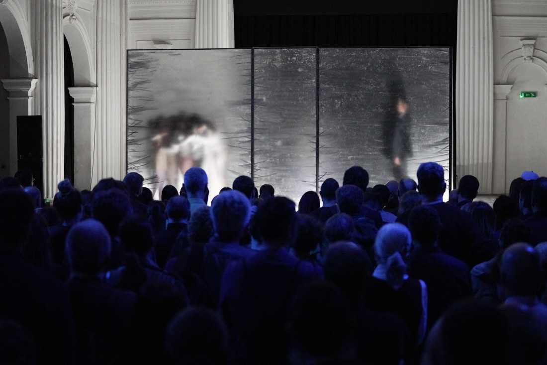 "Anđeli žive doveka": Održan scenski program posvećen stradalima u "Ribnikaru" (FOTO/VIDEO)