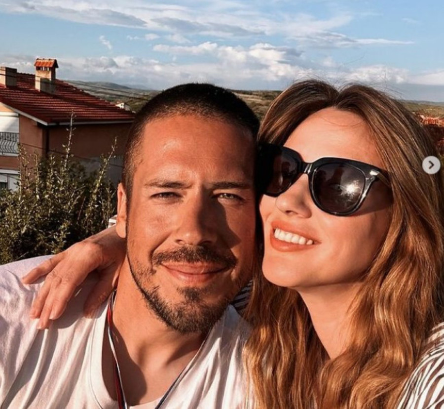 Nikola Rokvić danas stiže u Eginu, a tamo je već neko njemu jako bitan: Tiho iščekivanje!