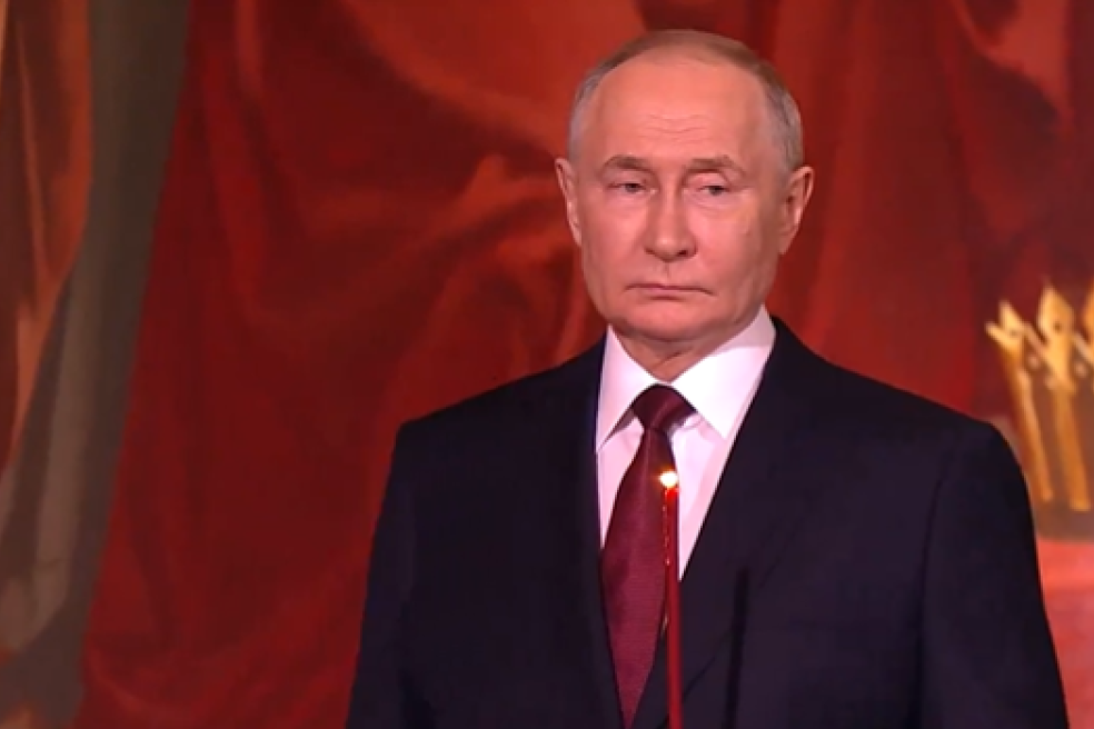 Putin stigao na Vaskršnju službu! Patrijarh Kiril služi liturgiju, stigao i Blagodatni oganj (VIDEO)