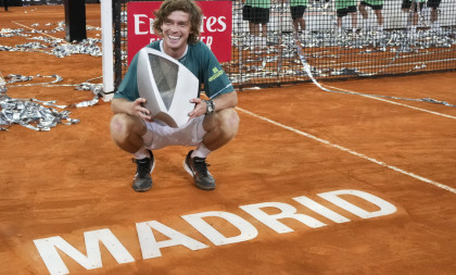 Rubljov osvojio trofej u Madridu i uradio nešto što niko pre njega nije uspeo! Pa ni Novak Đoković! (VIDEO)