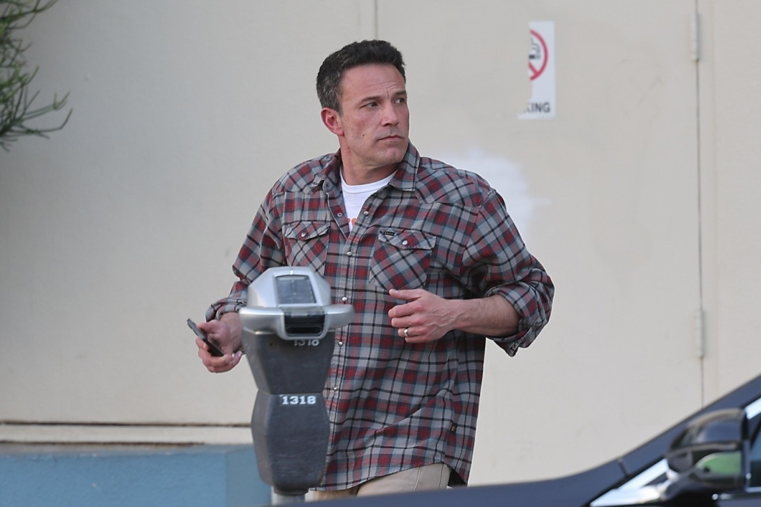 Aflek ponovo na rehabilitaciji? Ben se dugo borio sa alkoholizmom, a sada je ponovo uhvaćen ispred ustanove!