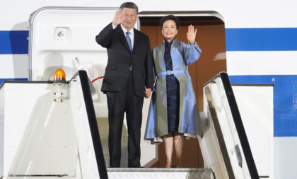 Sa predsednikom Kine stigla je i prva dama: Si Đinping je na ovaj način poslao važnu diplomatsku poruku (FOTO)