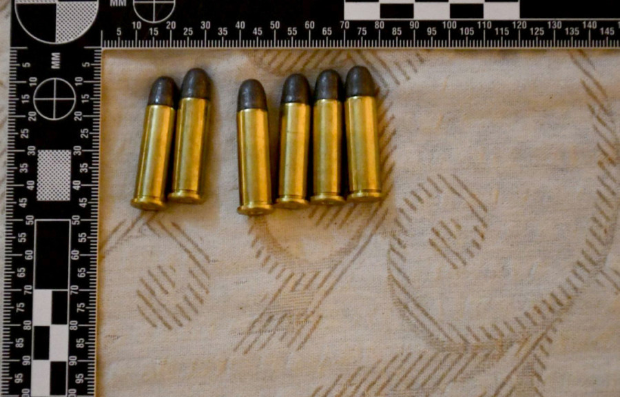 Uhapšen Kragujevčanin: Držao revolver i municiju (FOTO)