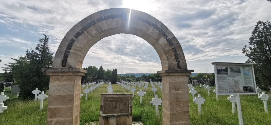 Osuđenici u Zaječaru čistili francusko vojno groblje: Ali ovo nije prvi put da učestvuju u ovakvim projektima