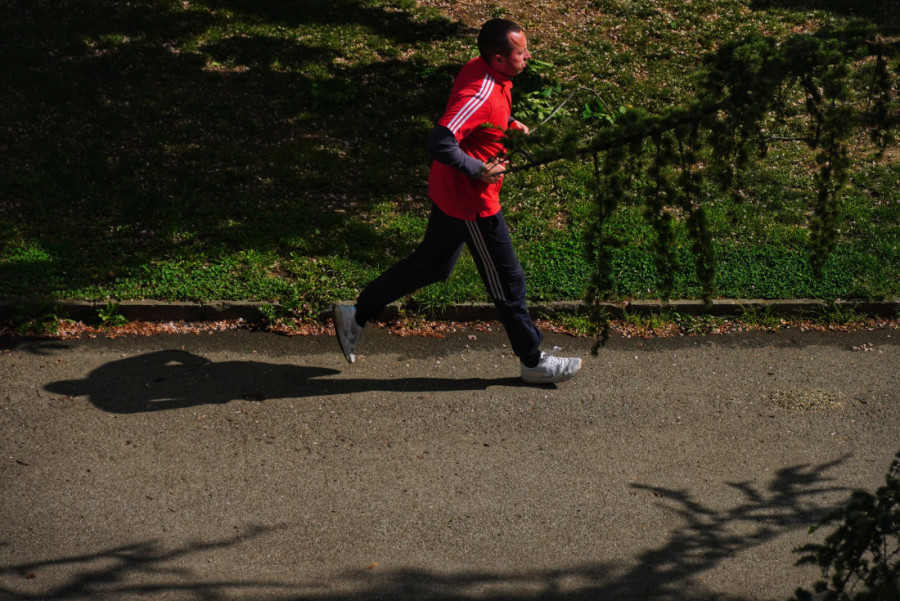 Brojke koje moraju da vas pomere: Sedimo 5 sati dnevno, a samo petina tog vremena potrebna da budemo zdravi! Ne mora čak ni da se plati!
