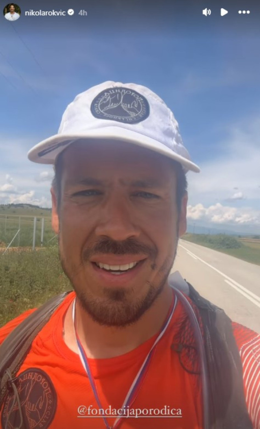 Šta Nikola Rokvić jede tokom hodočašća: Pevač ima tri obroka, užinu, a na kraju napornog dana prija mu i pivce za živce!