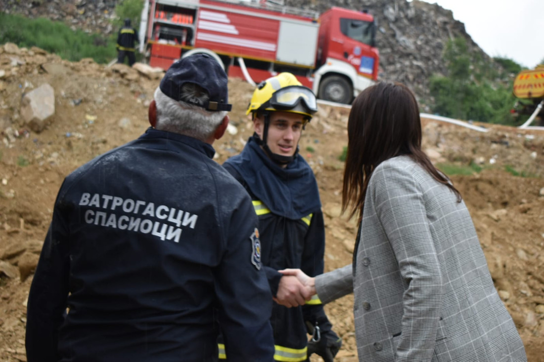 Ministarka Irena Vujović u Užicu održala hitan sastanak nadležnih službi zbog požara na deponiji „Duboko“