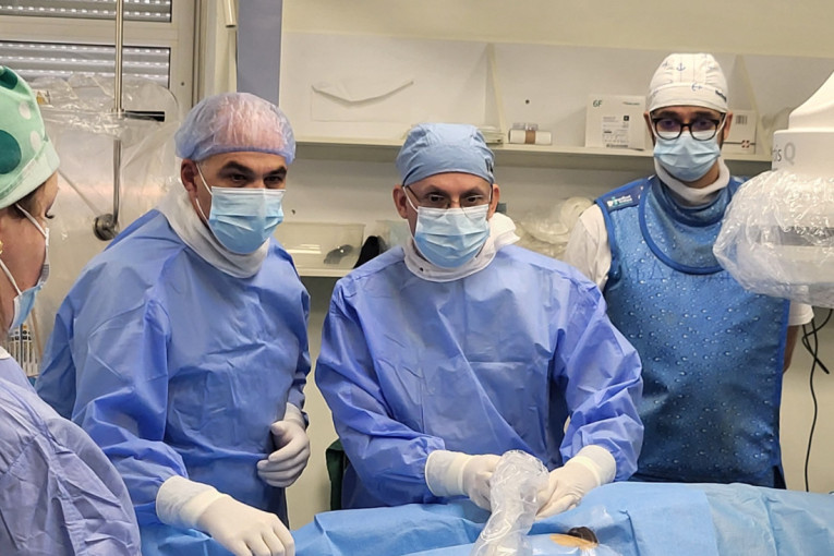 Niški kardiolozi ispisali istoriju! Pomoću "kišobrana"  zatvorili otvor unutar srca i sprečili šlog kod pacijenta