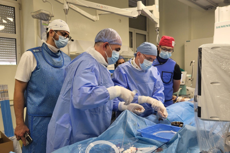 Niški kardiolozi ispisali istoriju! Pomoću "kišobrana"  zatvorili otvor unutar srca i sprečili šlog kod pacijenta