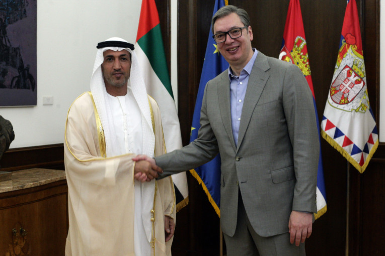 Vučić se sastao sa Mazurijem: Srbija pridaje poseban značaj partnerstvu i prijateljskim vezama sa UAE (FOTO)