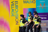 Kordoni policije u Malmeu pred finale "Evrosonga", ljudi leže po ulicama: Ovako izgledaju protesti zbog Izraela (FOTO)