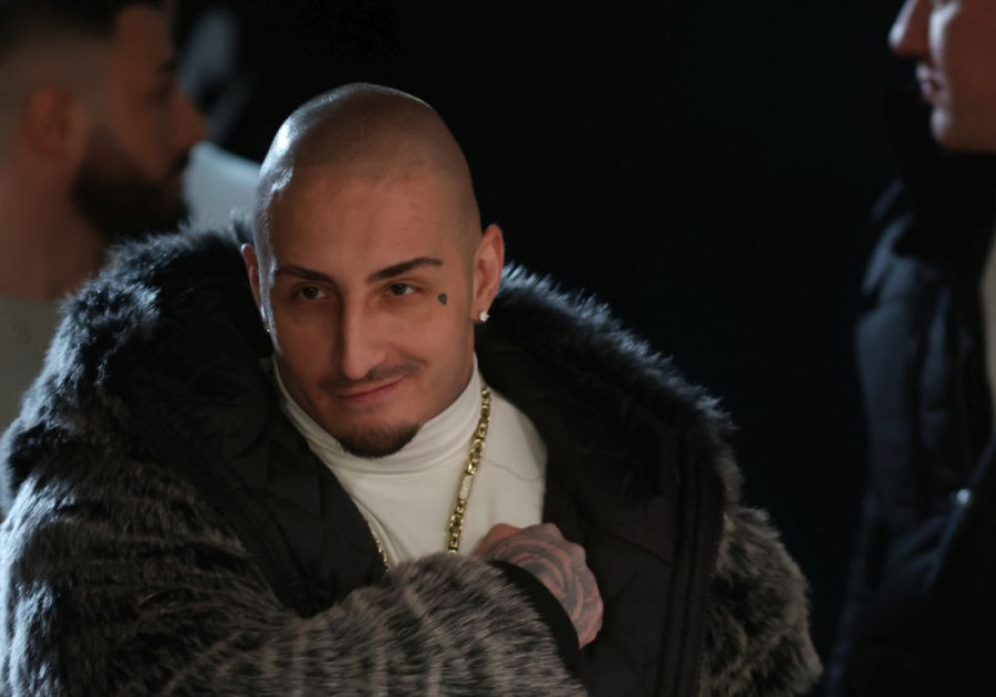 Vuku Mobu se krpelj zakačio na intimnom mestu! "To znači da sam zagoreo"