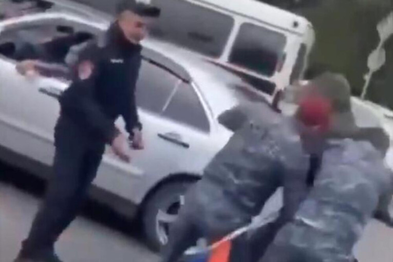 Haos u Jermeniji: Građani blokirali ulice, policija privela oko 50 demonstranata (VIDEO)