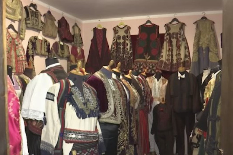Srpski arhitekta postao kolekcionar neverovatne zbirke etno-predmeta