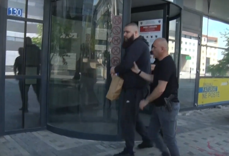 Slobodan Miletić doveden pred sud u Prištini, Tužilaštvo traži pritvor