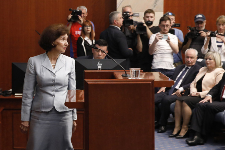 Siljanovska položila zakletvu, izostavila reč "Severna" iz naziva države