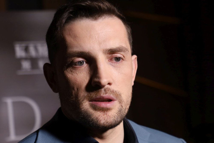 Naš pevač se tajno venčao? Ljubavni život skriva daleko od očiju javnosti, a sada je sve šokirao