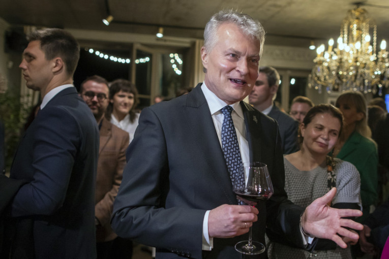 Dosadašnji predsednik Litvanije osvojio najviše glasova u prvom krugu izbora, ali ide se u drugi krug